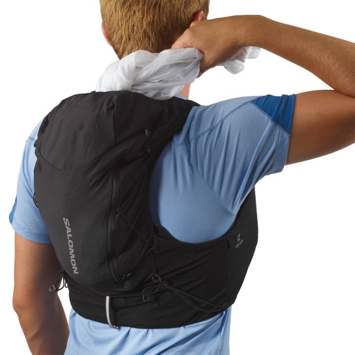 T8841048 Salomon fekete uniszex futómellény lombikkal együtt adv skin 12 black